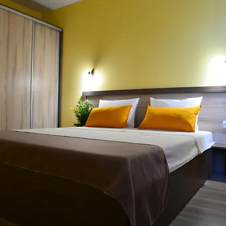 Lägenhetshotell Visito Aparthouse 3*