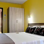 Visito Aparthouse 3*