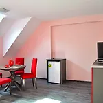 מלון דירות Visito Aparthouse 3*