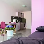 Visito Aparthouse מלון דירות סופיה