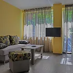 מלון דירות Visito Aparthouse 3*
