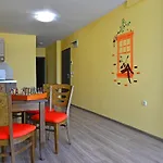 מלון דירות Visito Aparthouse 3*