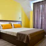 Visito Aparthouse 3*