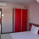מלון דירות Visito Aparthouse 3*