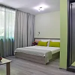 Visito Aparthouse מלון דירות