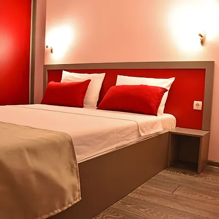 Visito Aparthouse 3*