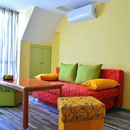 Apartmanhotel Visito Aparthouse 3*