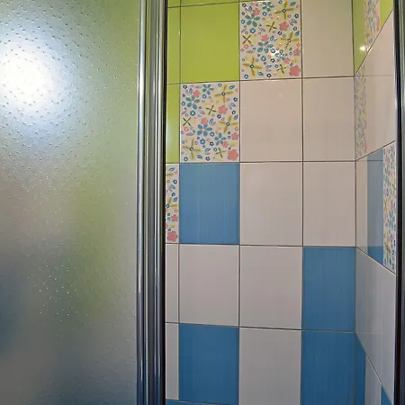 Visito Aparthouse 3*