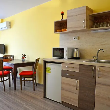 Visito Aparthouse Aparthotel 2*