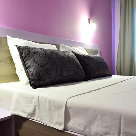 Visito Aparthouse Aparthotel 2*