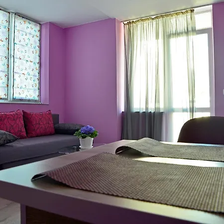 Visito Aparthouse Sofie