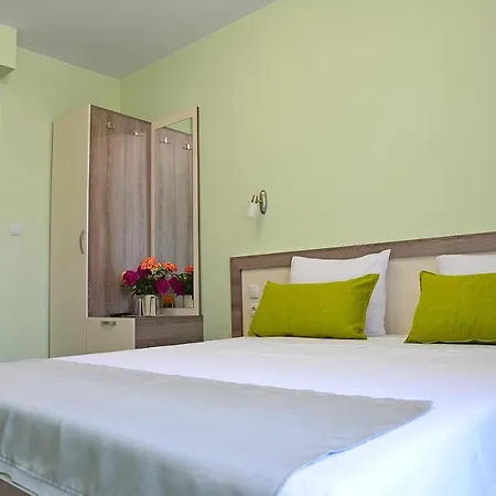 Visito Aparthouse Aparthotel 2*