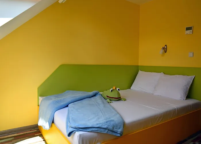 Visito Aparthouse מלון דירות