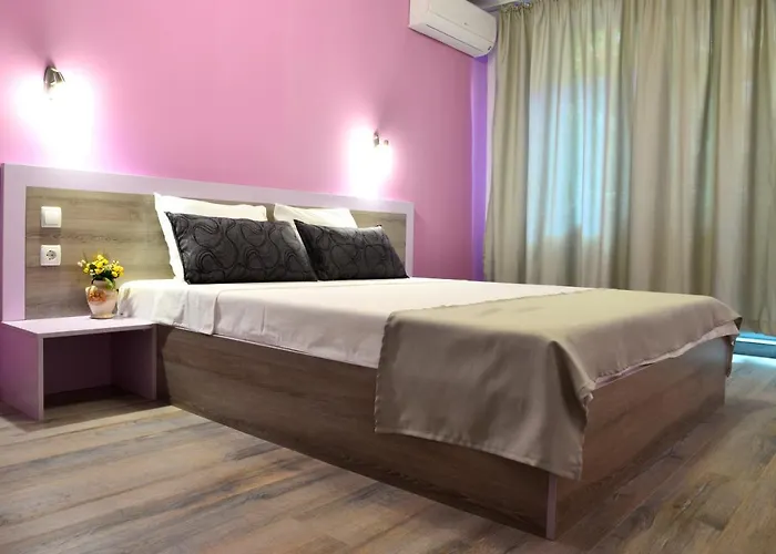 Visito Aparthouse 3*