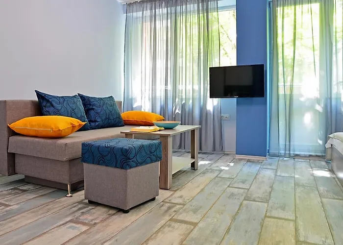 Visito Aparthouse 3*